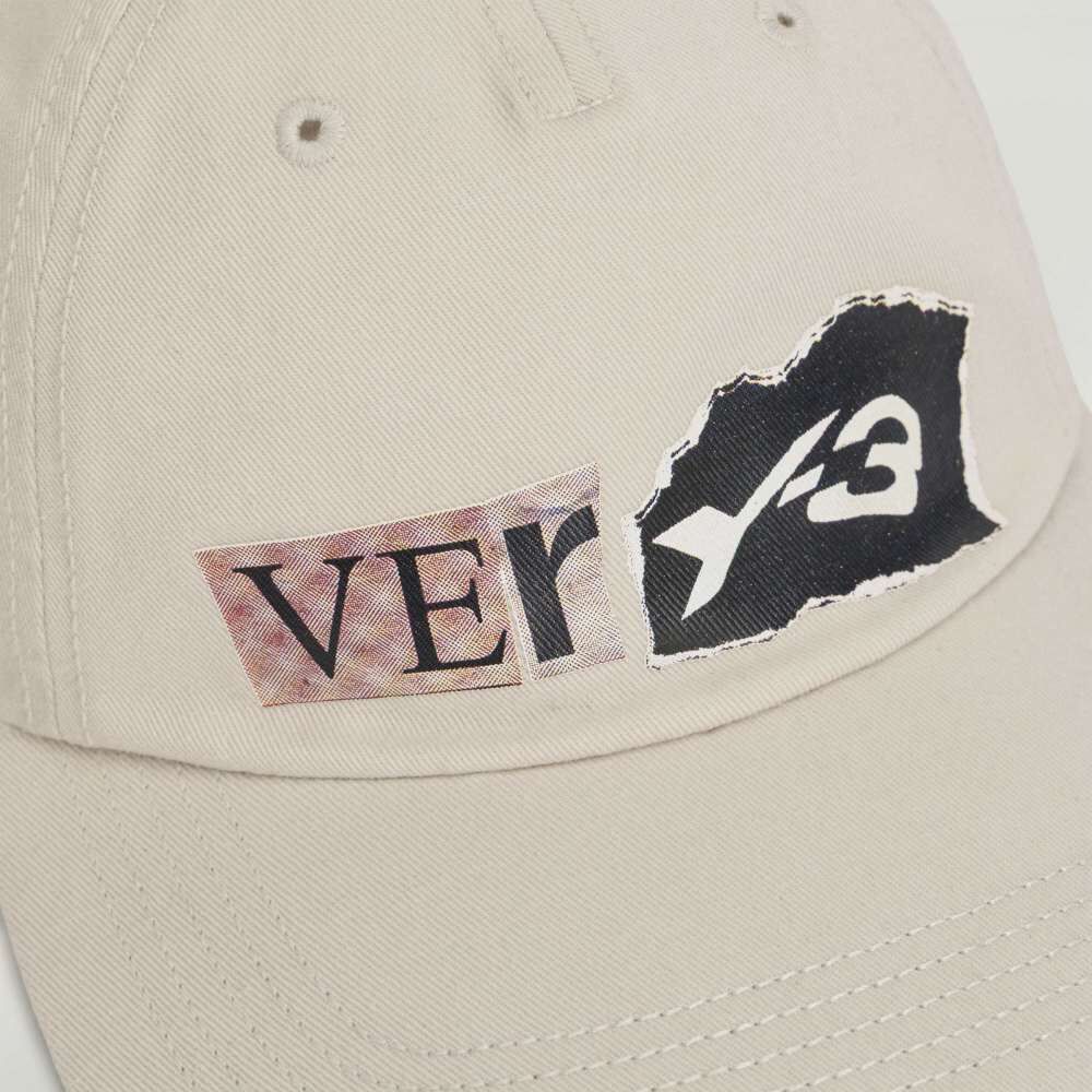 【 Y-3 VERY-3 GRAPHIC DAD CAP 街頭風格老爹帽 - 奶油白 】