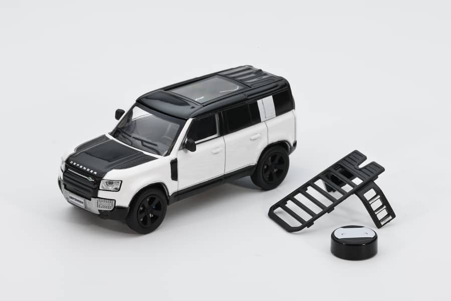 PO-$75 * GCD * 1:64 RANGE ROVER WHITE LHD