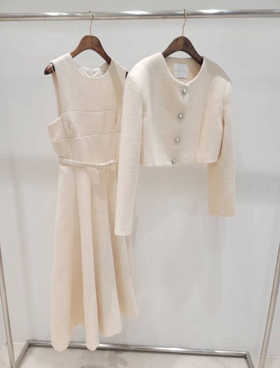 CT01 (1set)  (背心) S:胸35 腰30 HIP56 長46.5 /M:胸37 腰33 HIP62 長47 $ / (外套) FREE 胸42 長15  $1099 (一口價)  氣質款😍人氣NO:2🥈