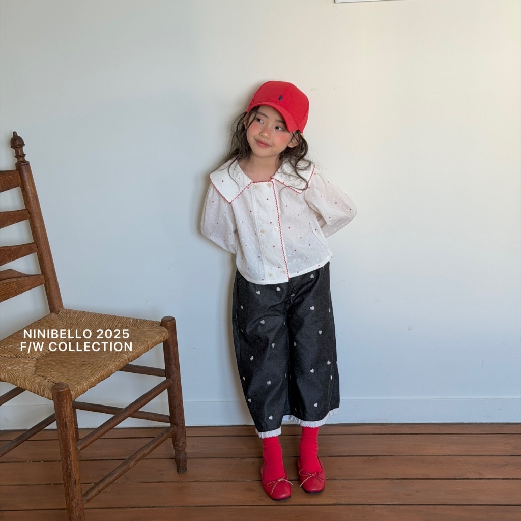 正韓春Ninibello 兩色春意盎然領子上衣