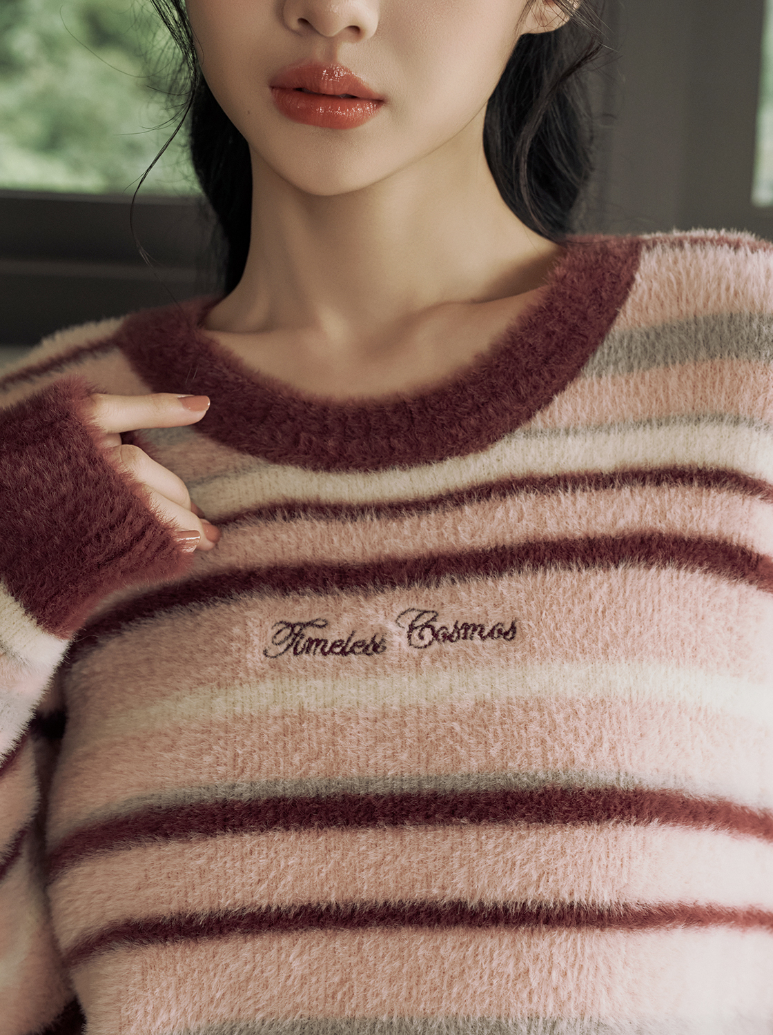 【第二件5折】仿貂毛條文刺繡毛衣