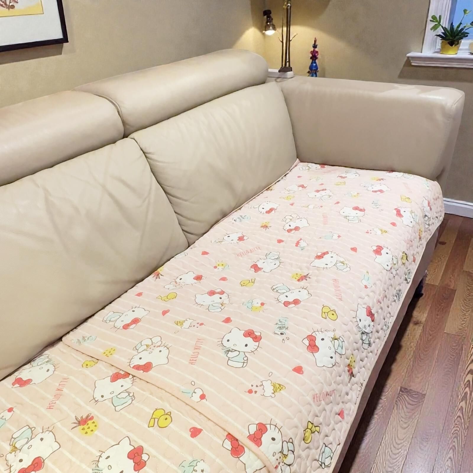 24012-KT Sanrio Hello Kitty 2座位梳化墊