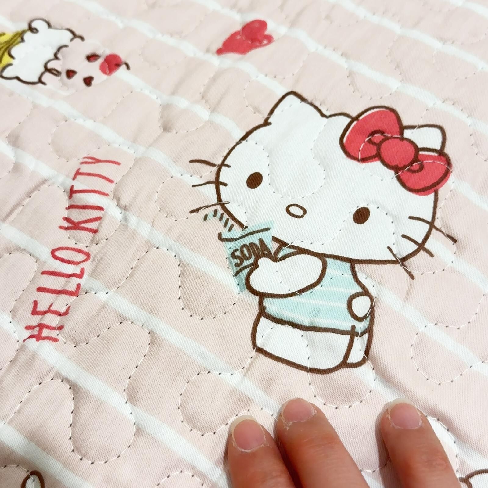 24012-KT Sanrio Hello Kitty 2座位梳化墊