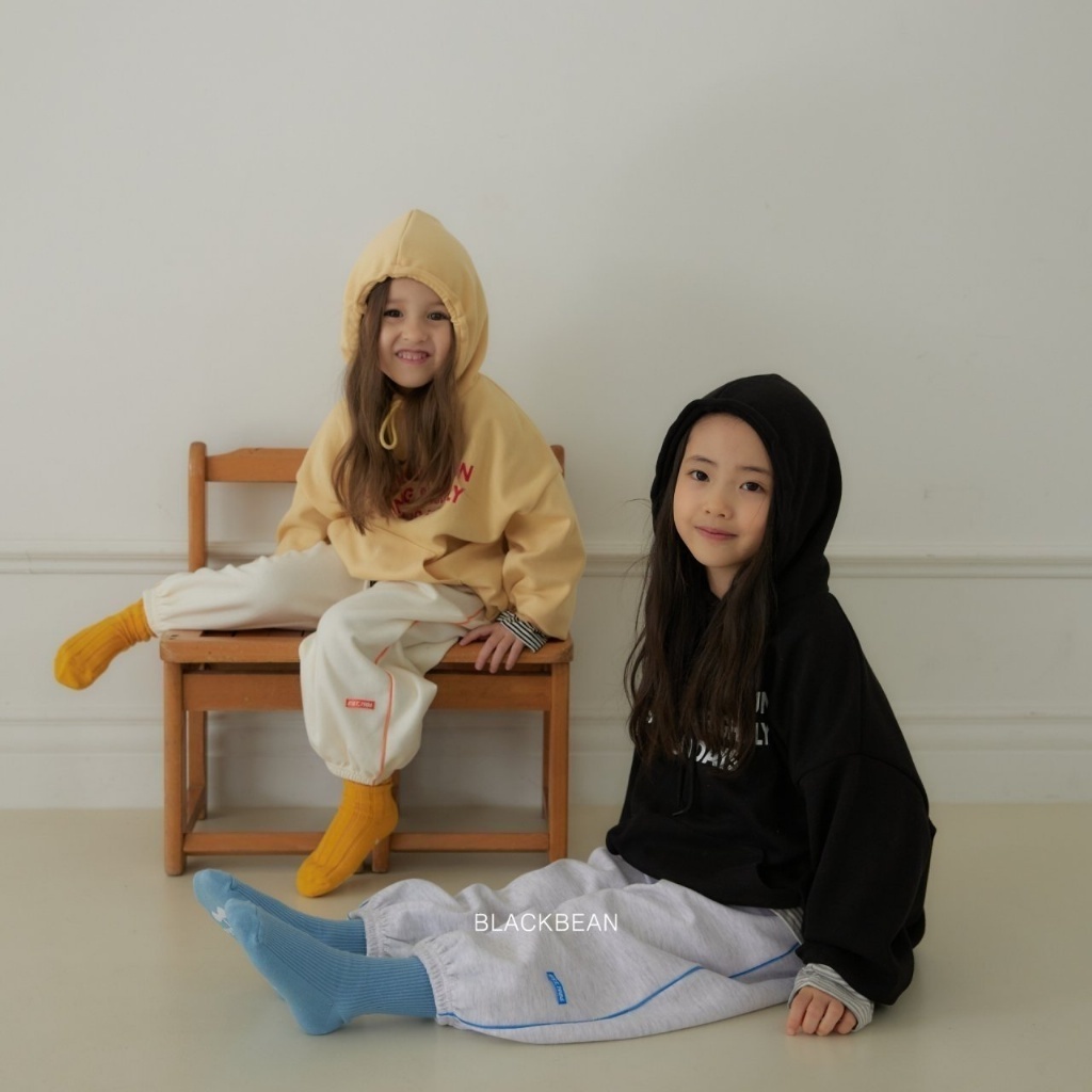 韓國🇰🇷BLACKBEAN 1986側條束口褲(S-XL)