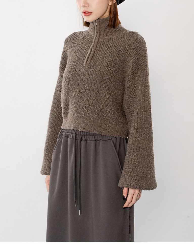 Half-front collar short knit top, available in three colors【01099442】in stock+pre-order