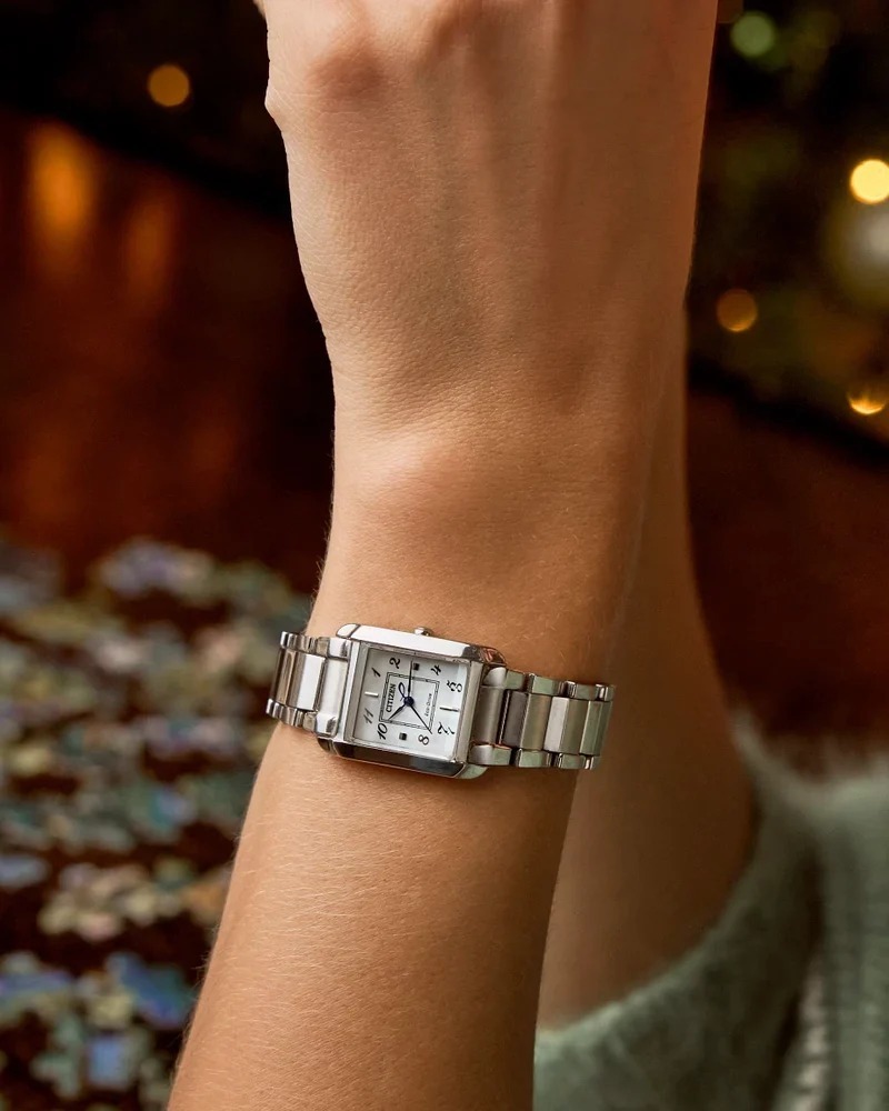 Citizen 星辰 L Eco-Drive Female Stainless steel Mother of Pearl white EW5600-87D 珍珠貝殼錶盤不銹鋼錶帶光動能 女士腕錶