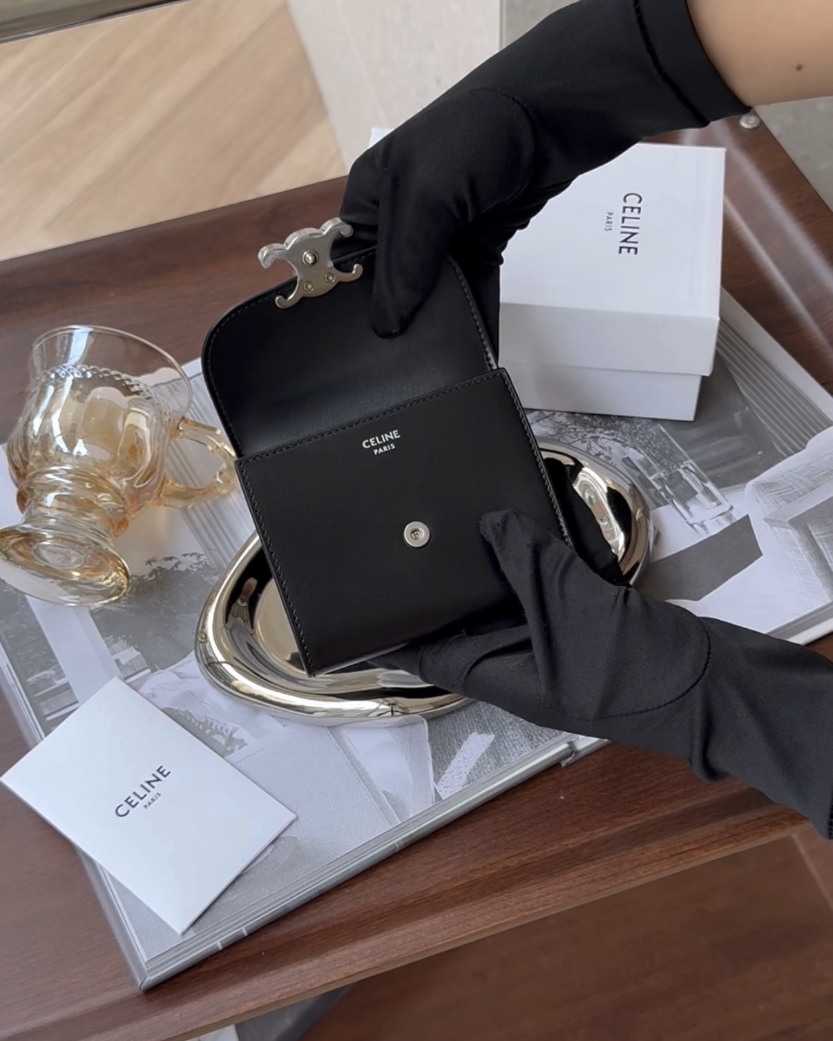 CELINE｜凱旋門三折短夾 黑銀