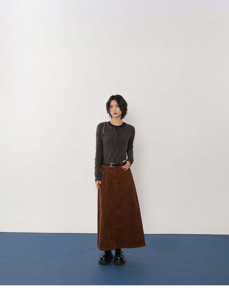 Floral blouse with button-down half-front design, available in three colors【01099453】in stock+pre-order