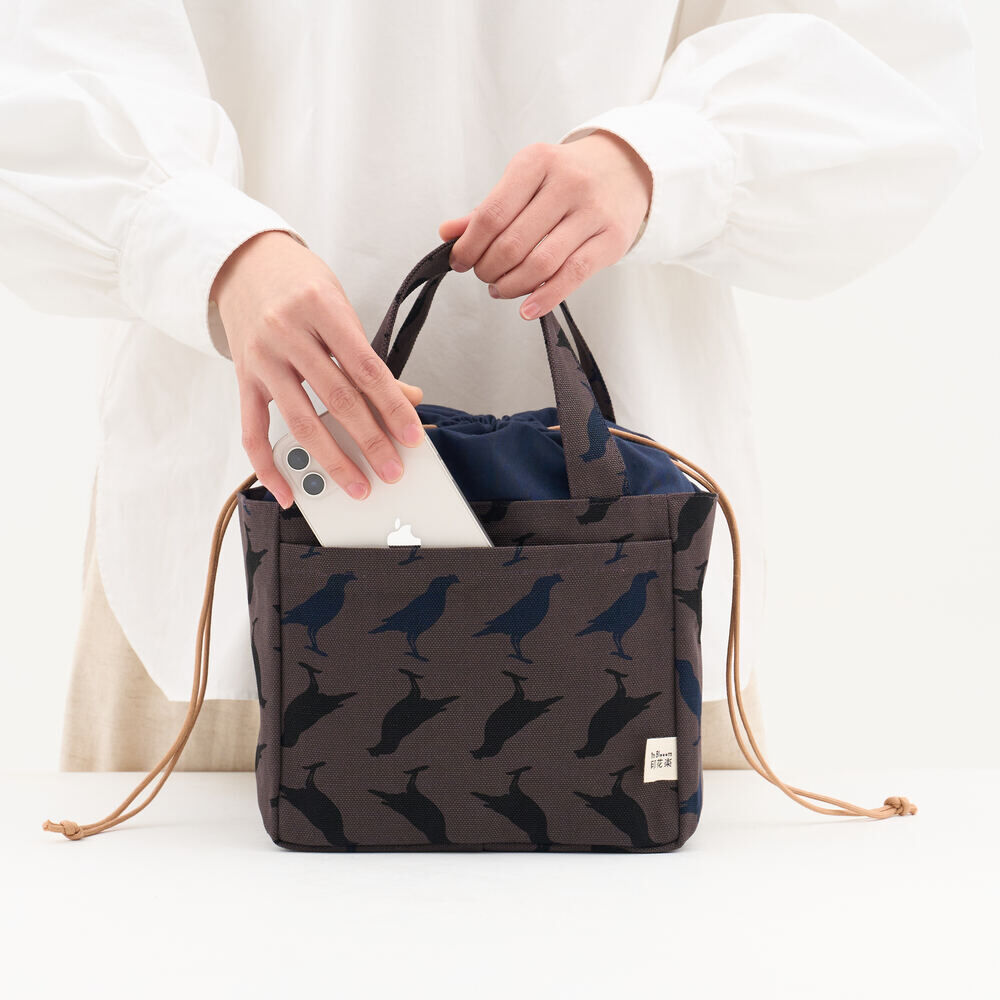 Drawstring Tote Bag/Crested Myna No.5/Blacksmith