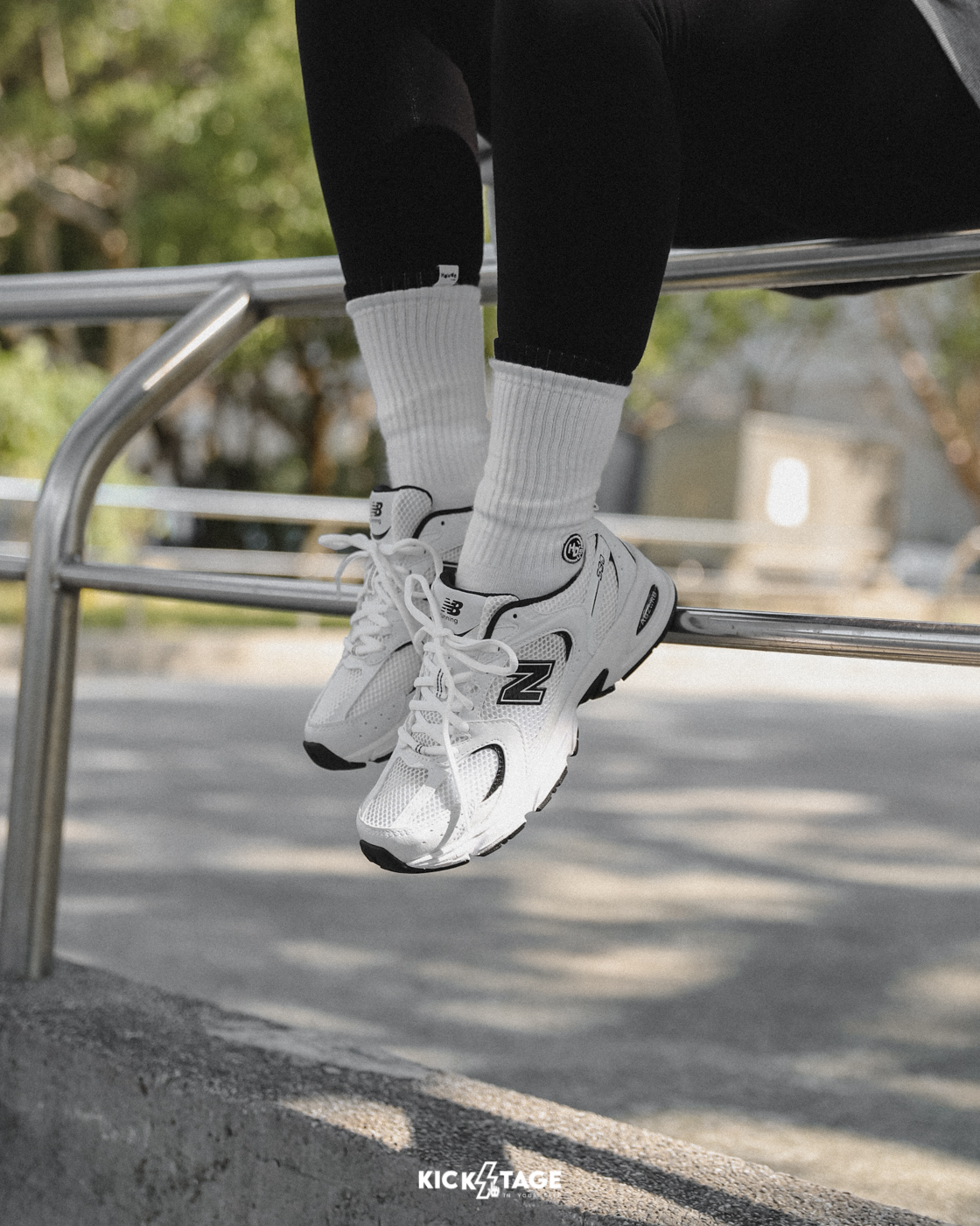 男女鞋 NEW BALANCE 530 白黑色 復古 緩衝 運動 休閒鞋【MR530EWB】NB530