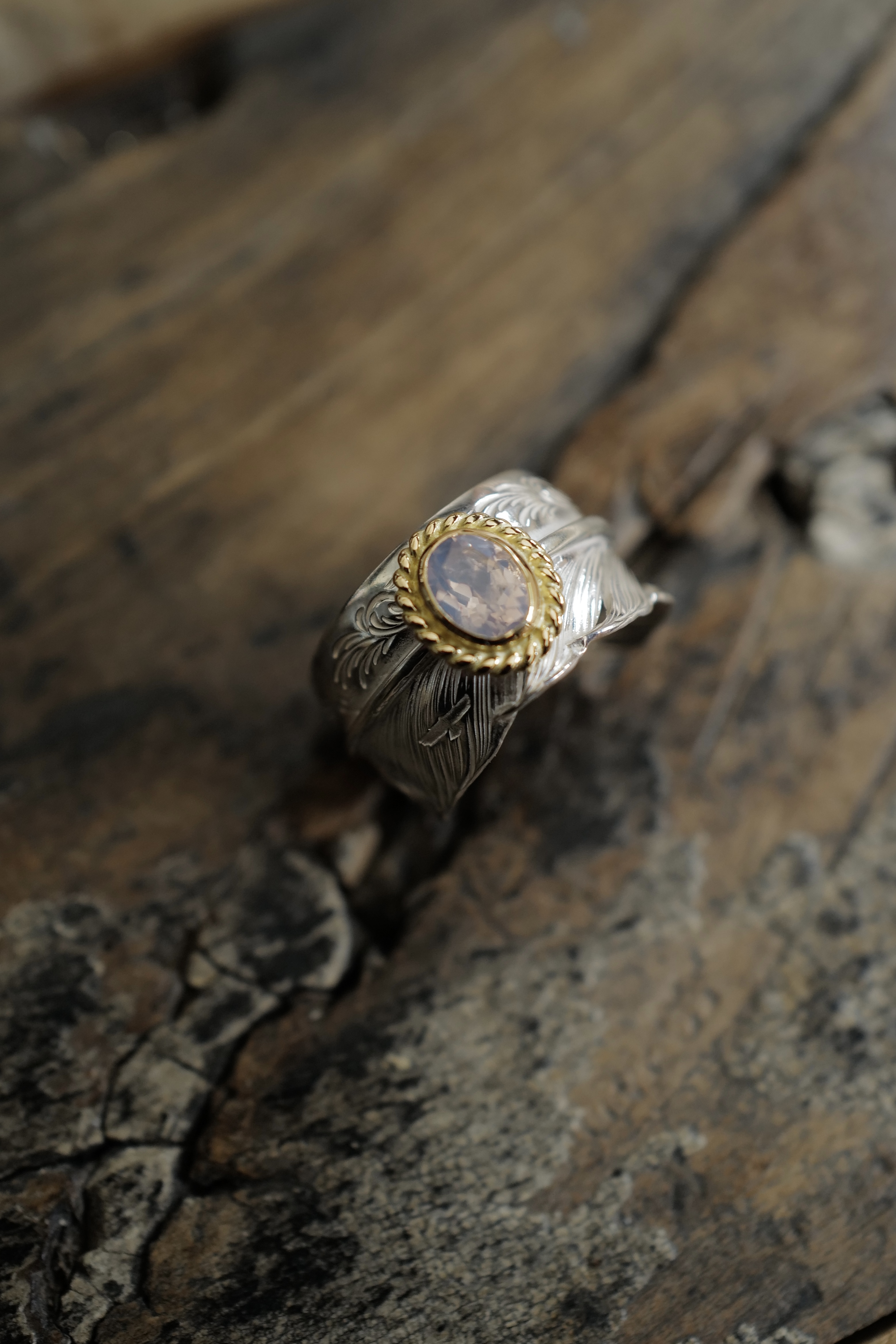 TW 金繩薰衣草唐草羽毛戒*