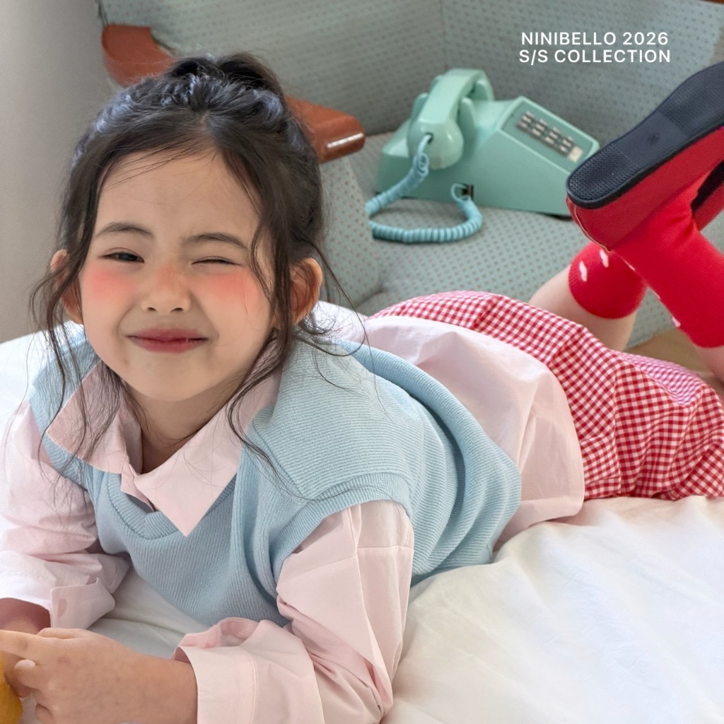 正韓春Ninibello 三色雲朵粉嫩色領子上衣