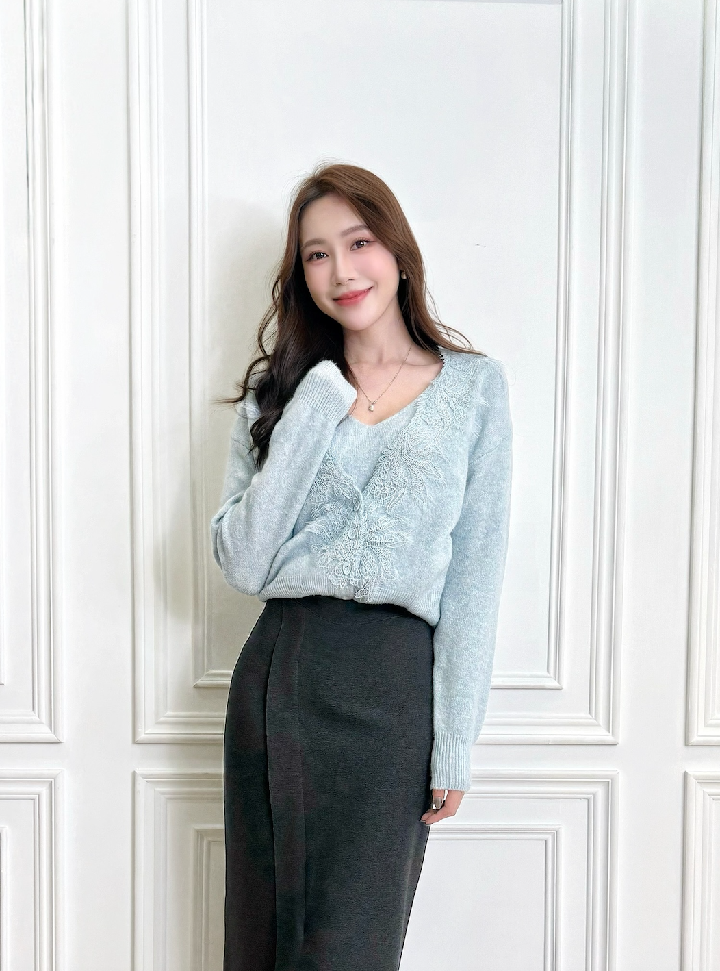 (細節美人!)V領羽毛蕾絲拼接背心上衣