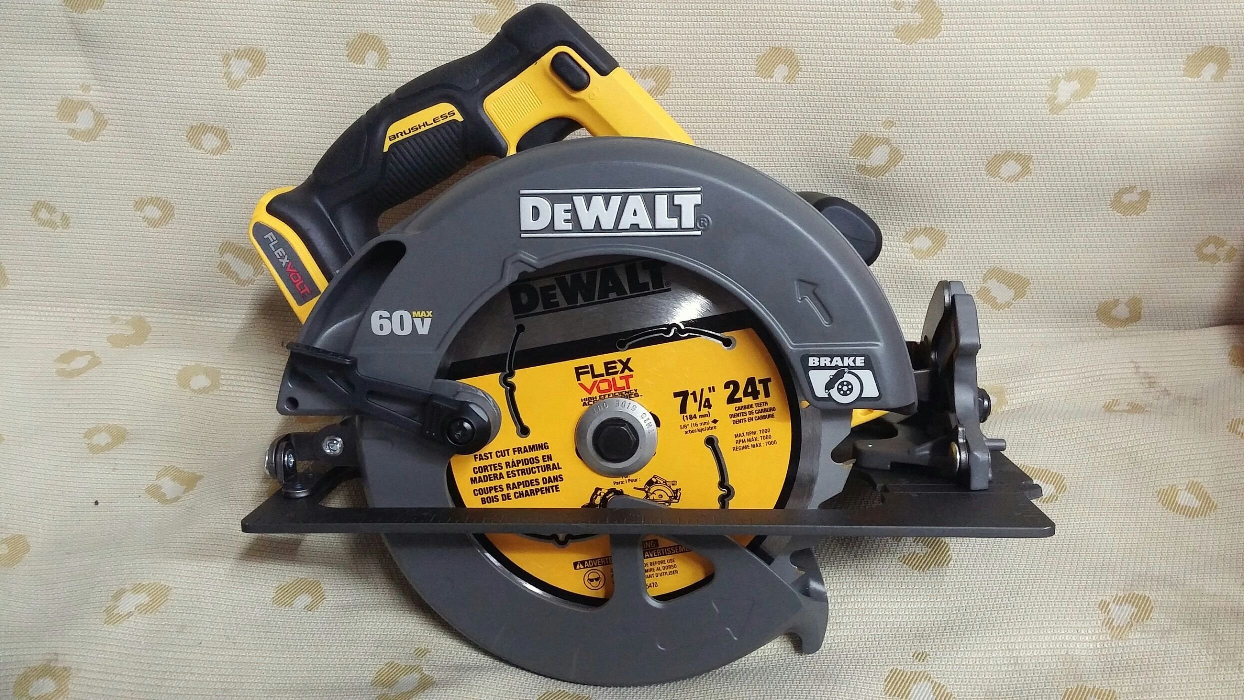 得偉 DEWALT 60V 無刷 圓鋸機 手持 7 1/4" DCS575 空機