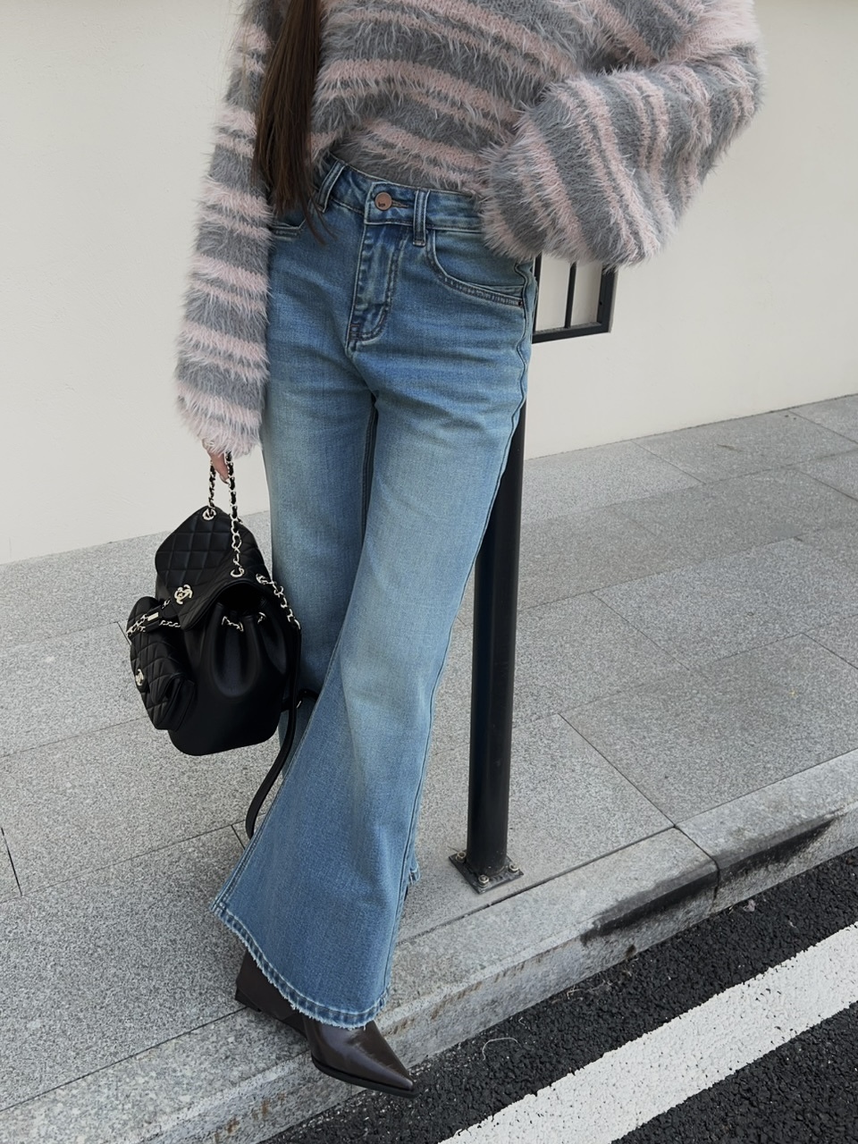 順眼不膩拖地直筒喇叭褲