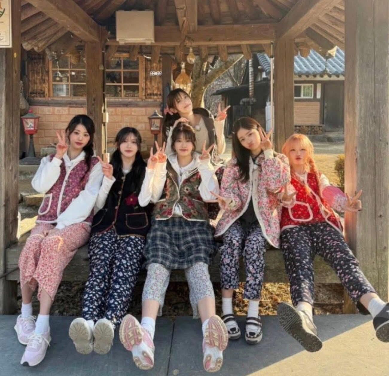 CC21 韓國阿珠媽泡菜背心 $99/2件 *顏色隨機 可備註避開顏色*