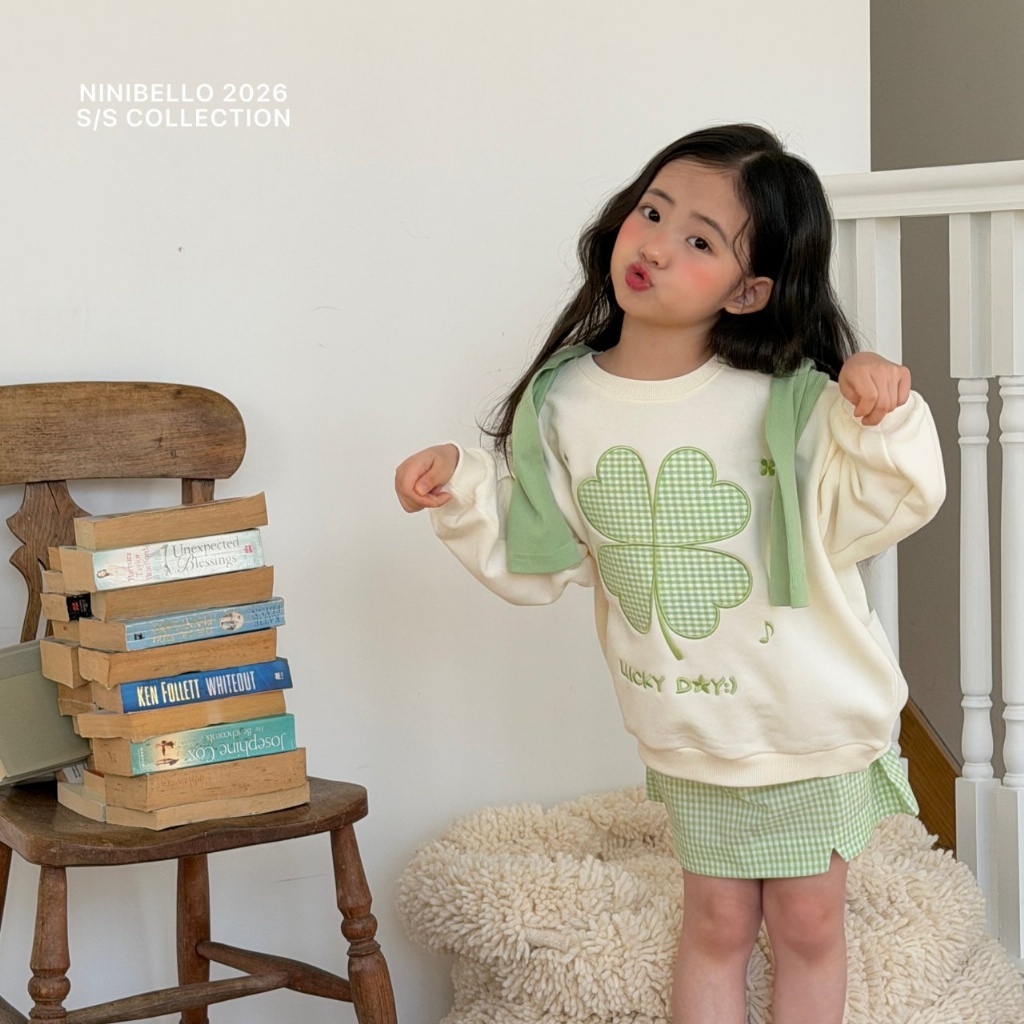 正韓春Ninibello 綠色幸運草上衣