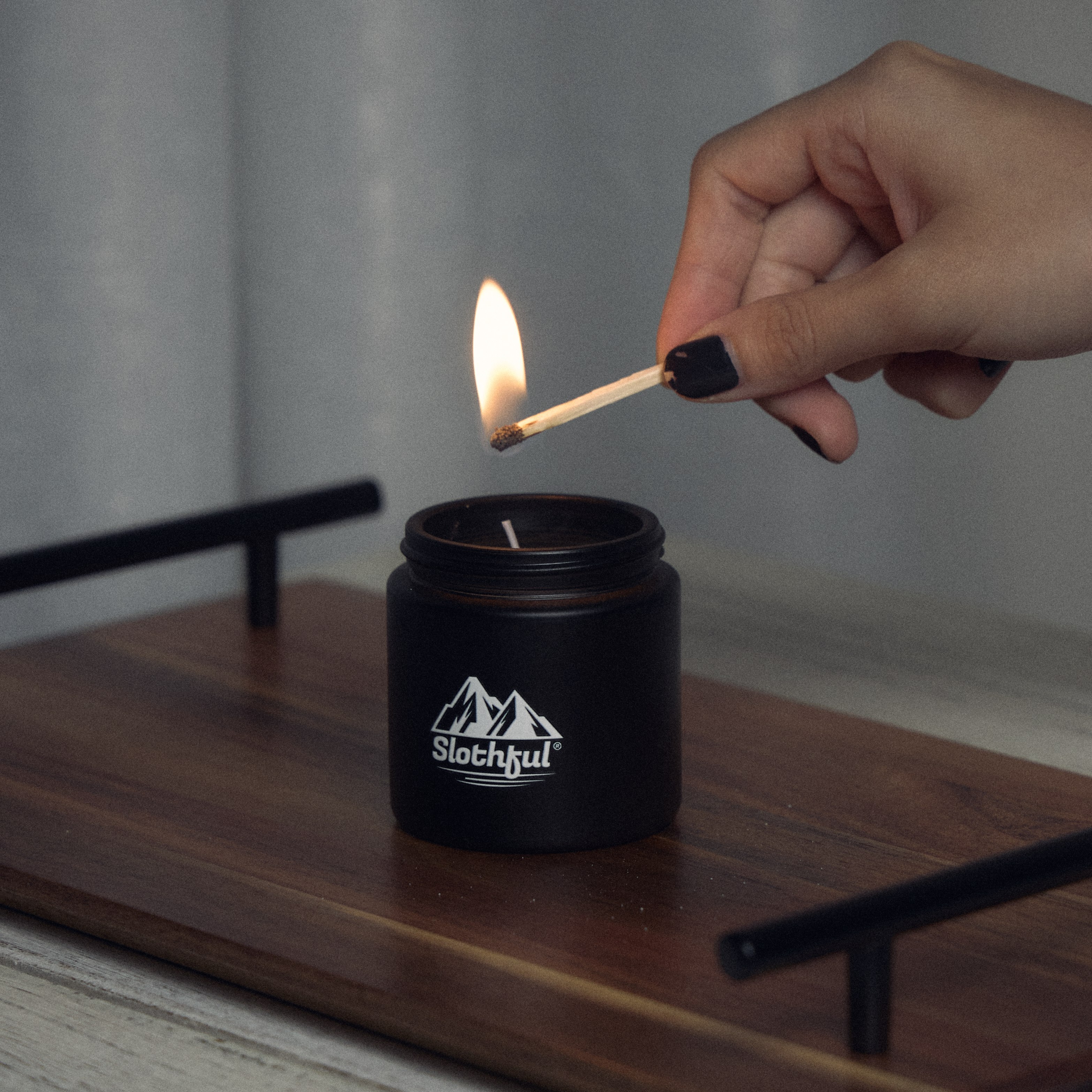 山系LOGO香氛蠟燭