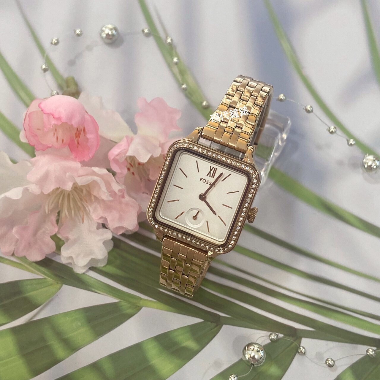 【FOSSIL】FOSSIL 簡約方形水鑽女錶BQ3890 28mm 現代鐘錶