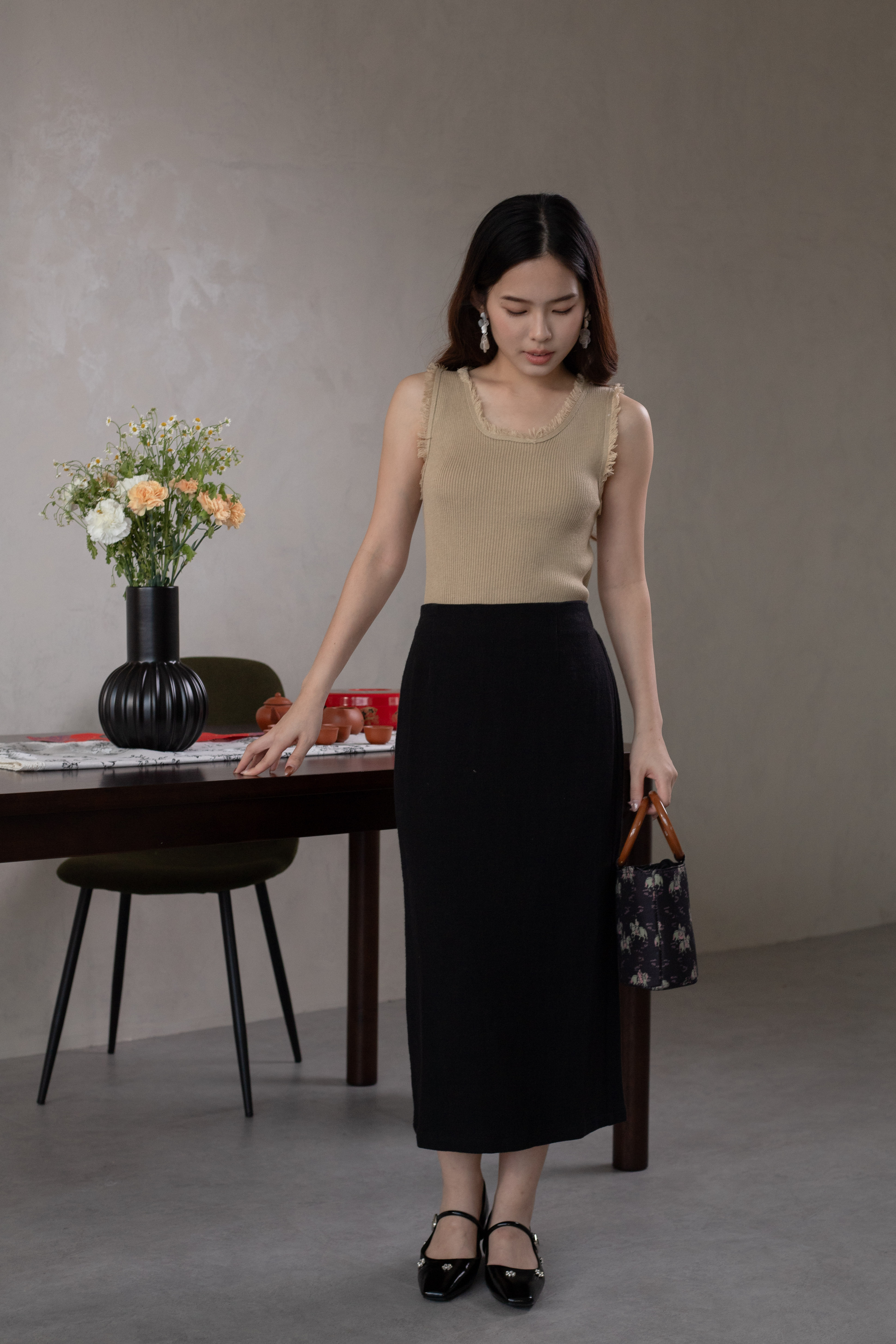 Peony Raw Edge Tank Top Khaki-2634KVKHA