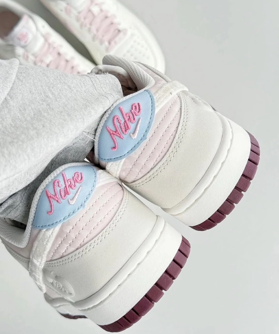 Nike Dunk Low 情人節限定 粉白色 愛心 天鵝絨 皮革 蝴蝶結 IQ1145-610/預購