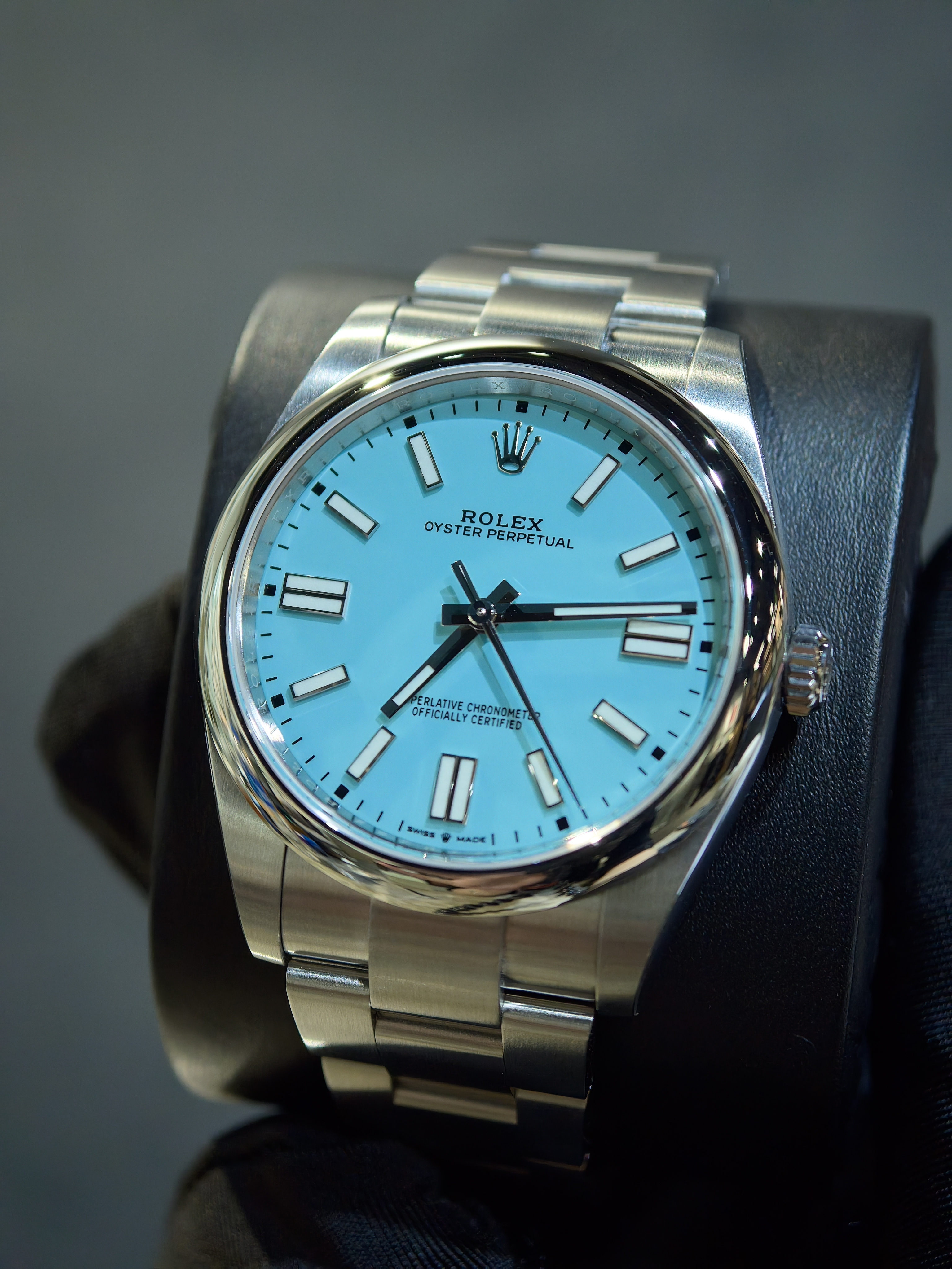 Discontinued BRAND NEW ROLEX 124300 OYSTER PERPETUAL 41 WITH A TIFFANY DIAL AND AN OYSTER BRACELET Full STICKER