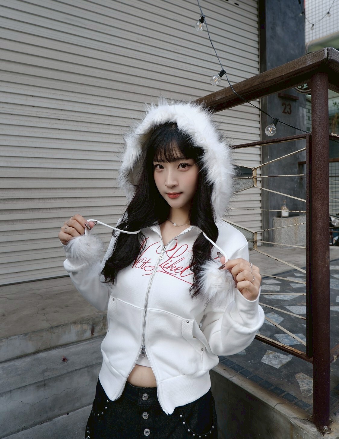 <快速出貨> 9090 Y2K 毛毛雙拉鍊連帽外套 黑/白