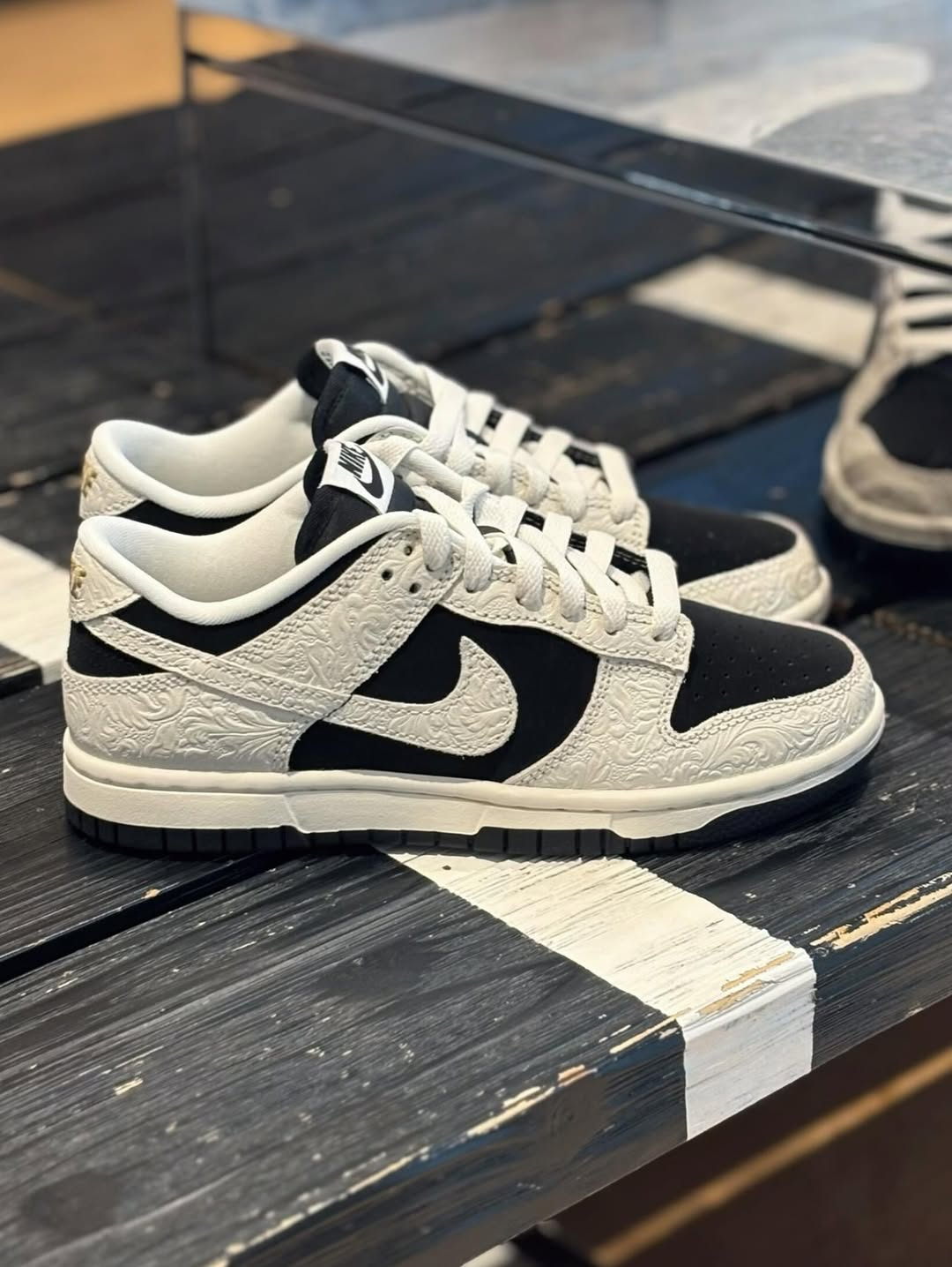 NIKE WMS DUNK LOW 反轉熊貓 白黑色 奶油白 浮雕 馬年限定