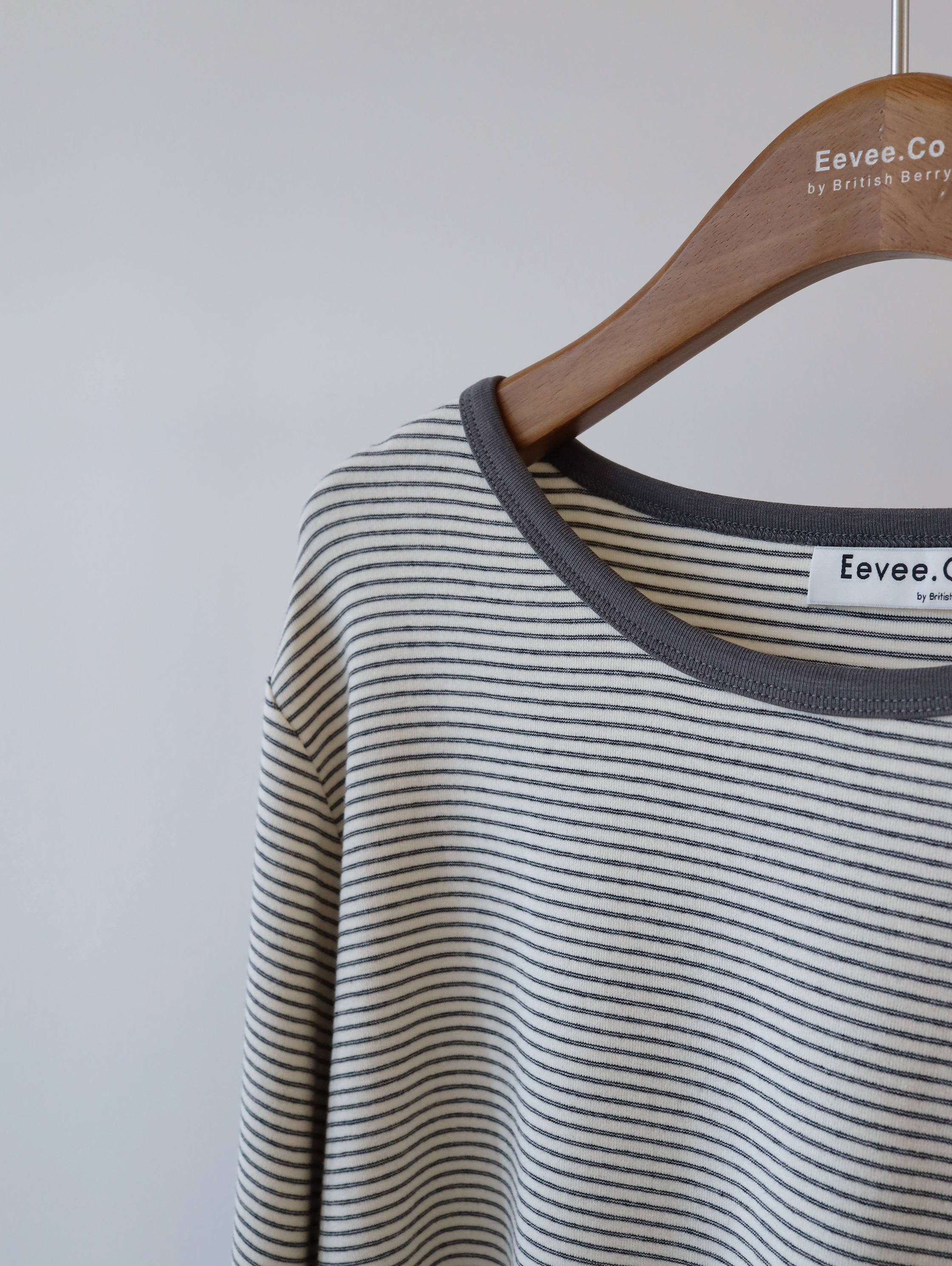 現貨 7325 軟滑橫間長袖Tee