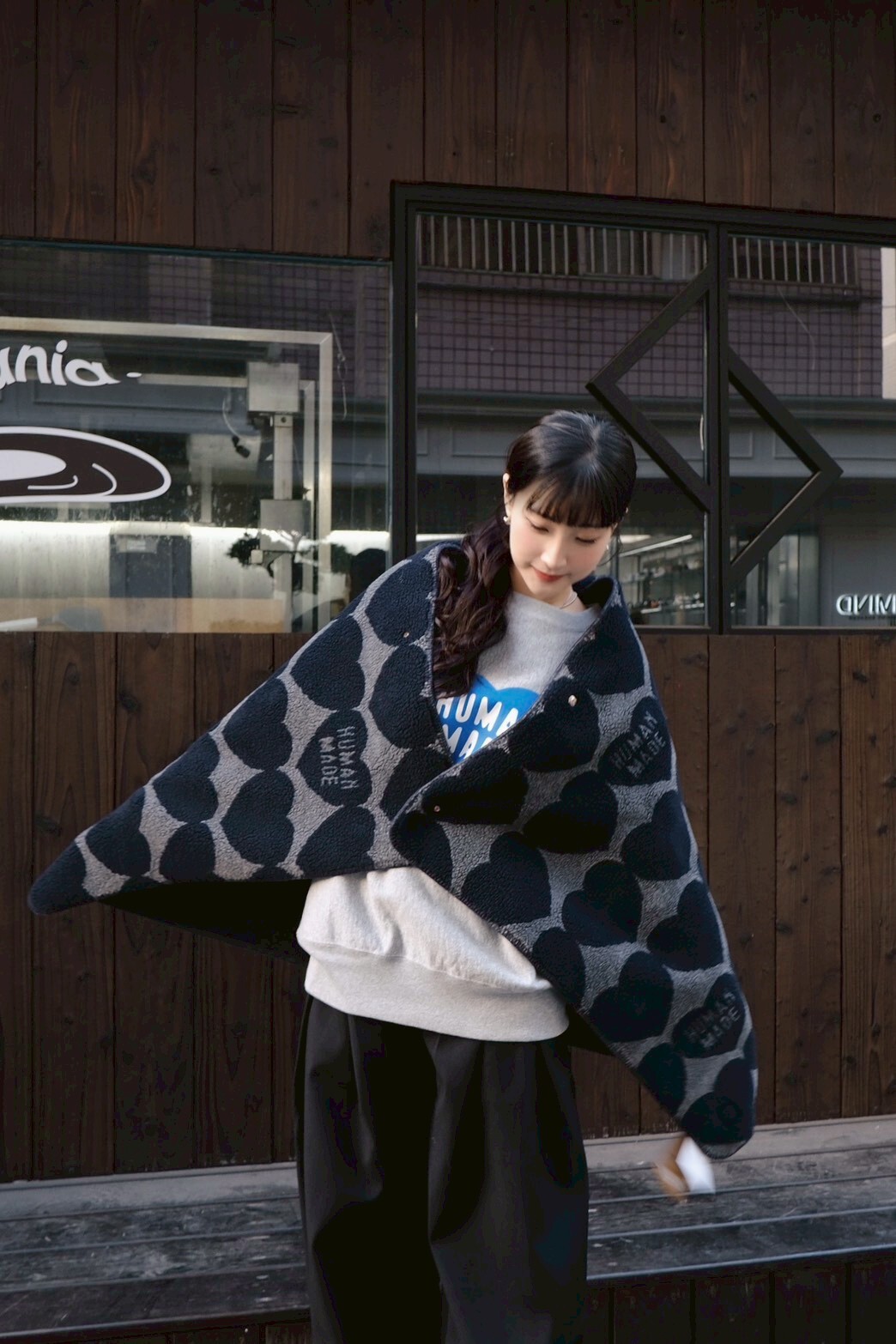 <快速出貨> HUMAN MADE 搖粒絨 滿版愛心披肩毛毯