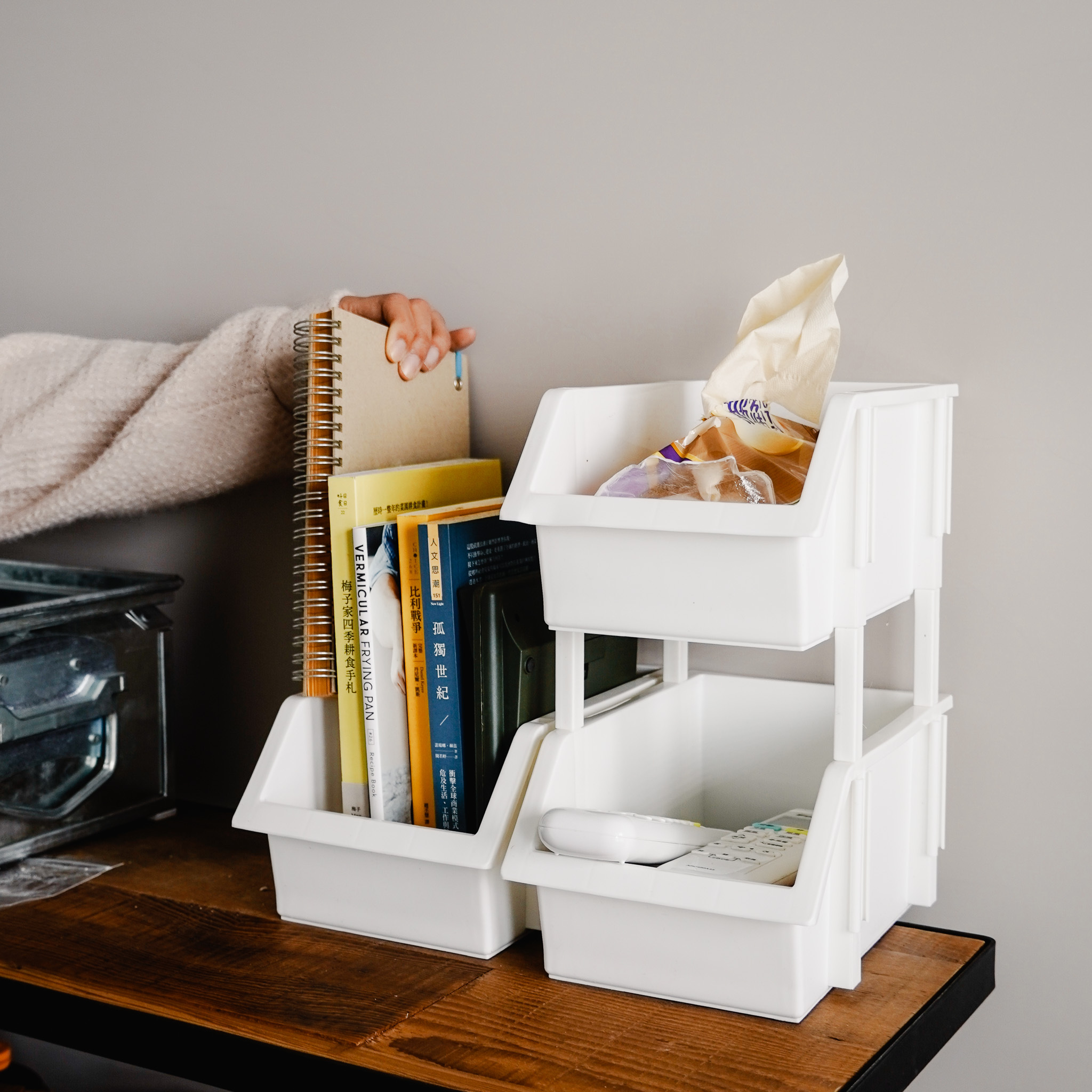 斜口可疊加桌面收納盒