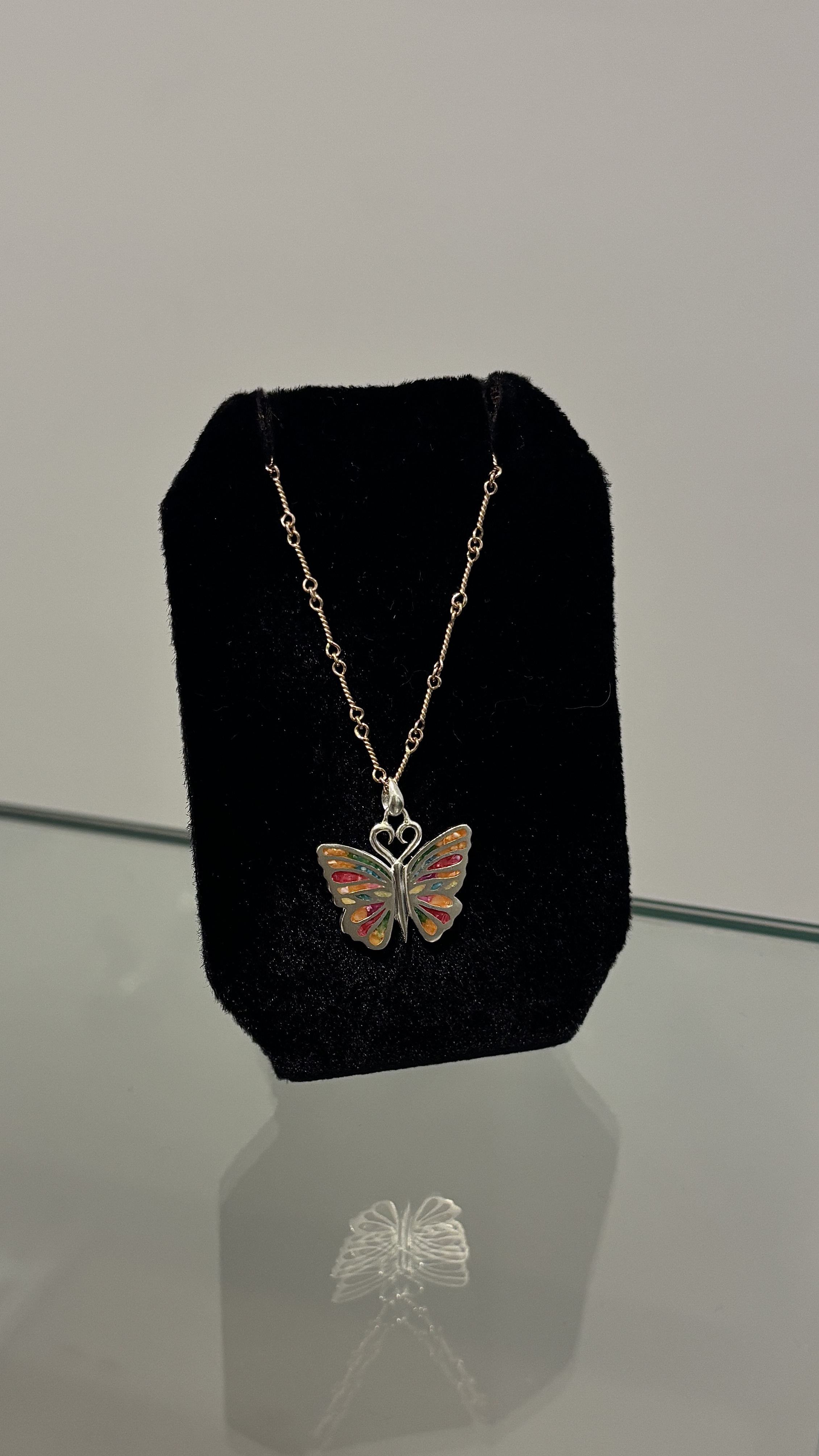 赤珊瑚蝴蝶吊墜