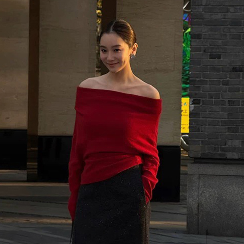 氣質女子露肩一字領抓摺感針織上衣-S-L / 2色 (Elegant & Love)