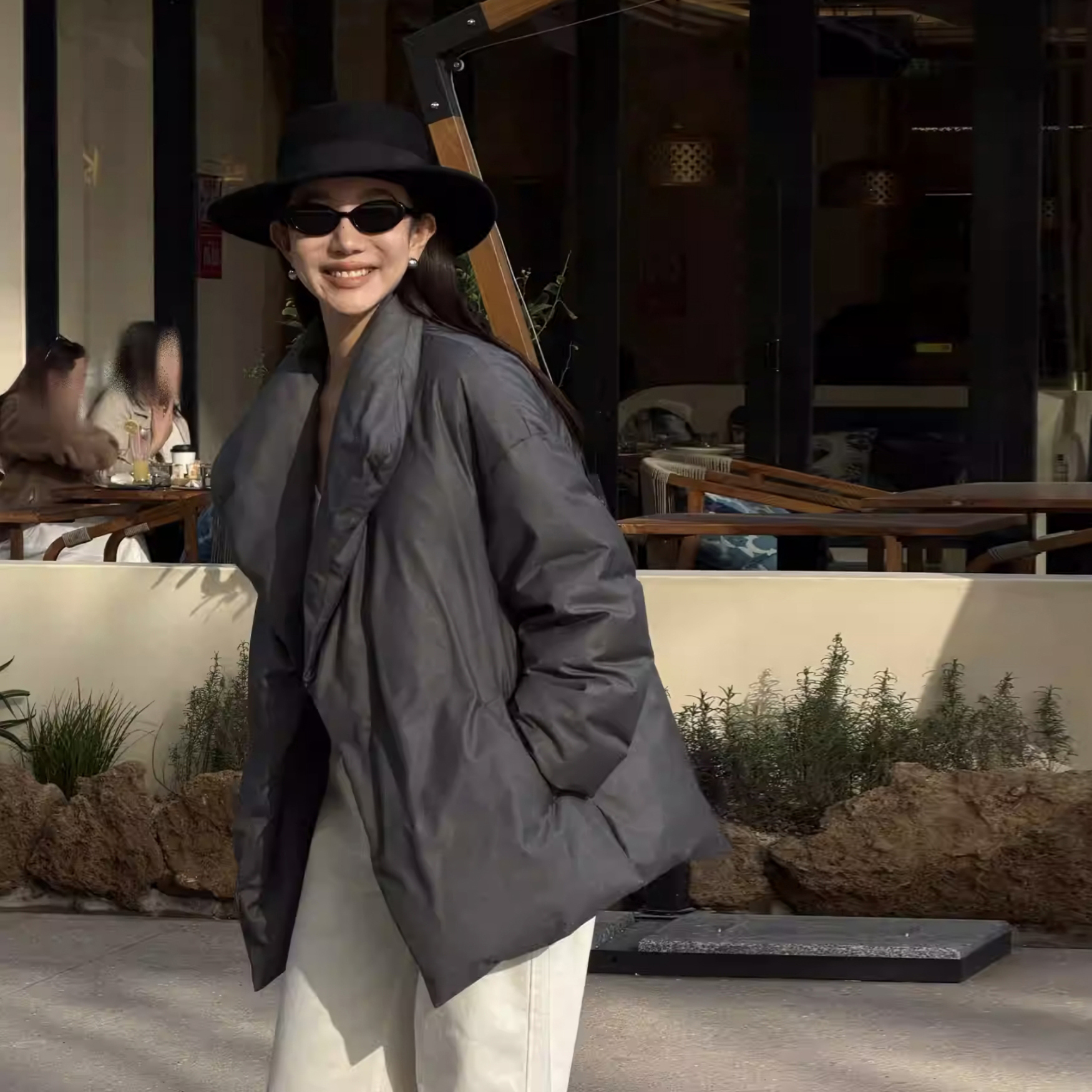 神秘石墨灰大翻領造型羽絨外套-S-L (Elegant & Love)