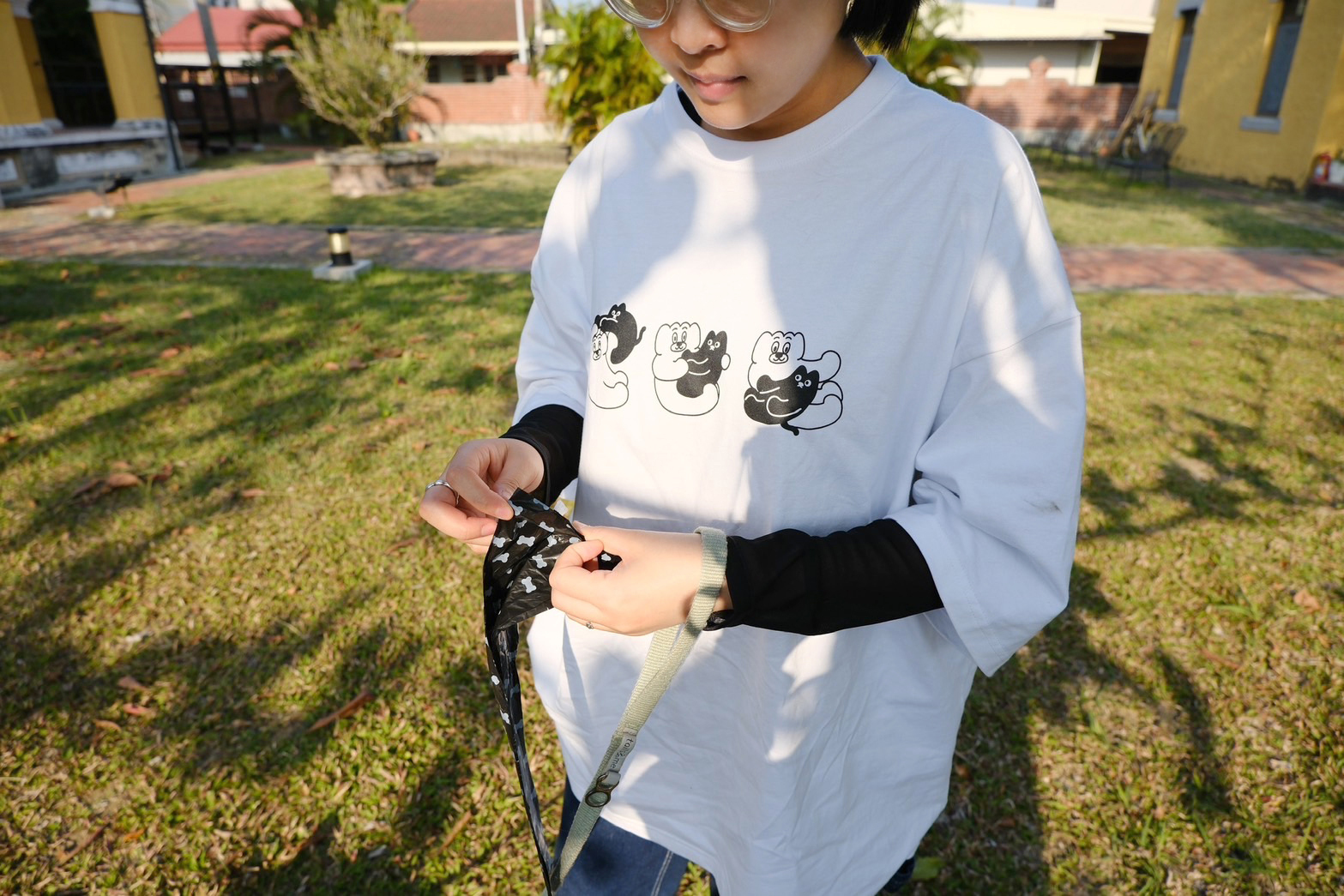 小屋餃貓跳舞 T-shirt