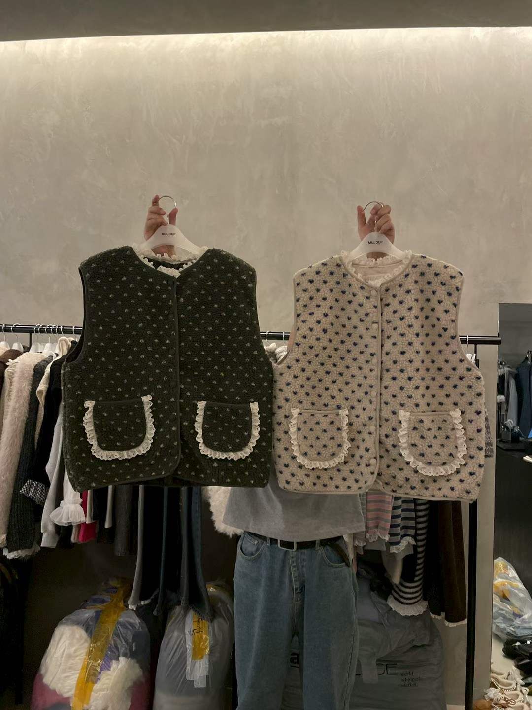 MP5404 愛心點點花邊背心馬甲 *特價* (優惠碼同充值購物金不適用)