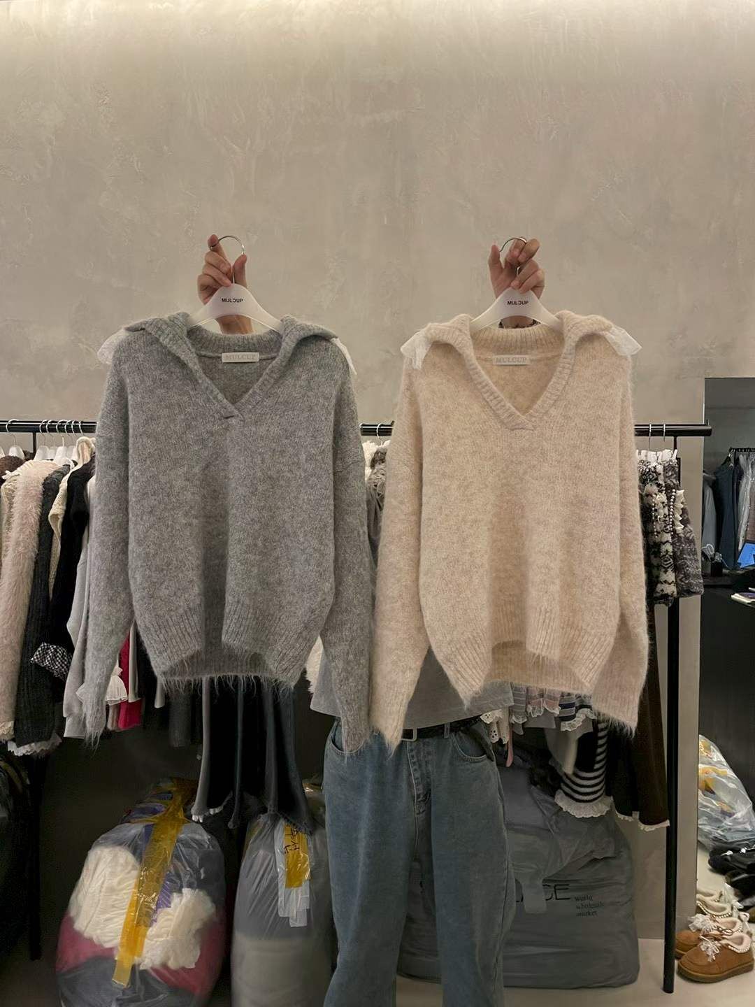 MP5409 開V翻領蘇蘇織紋上衣 *特價* (優惠碼同充值購物金不適用)