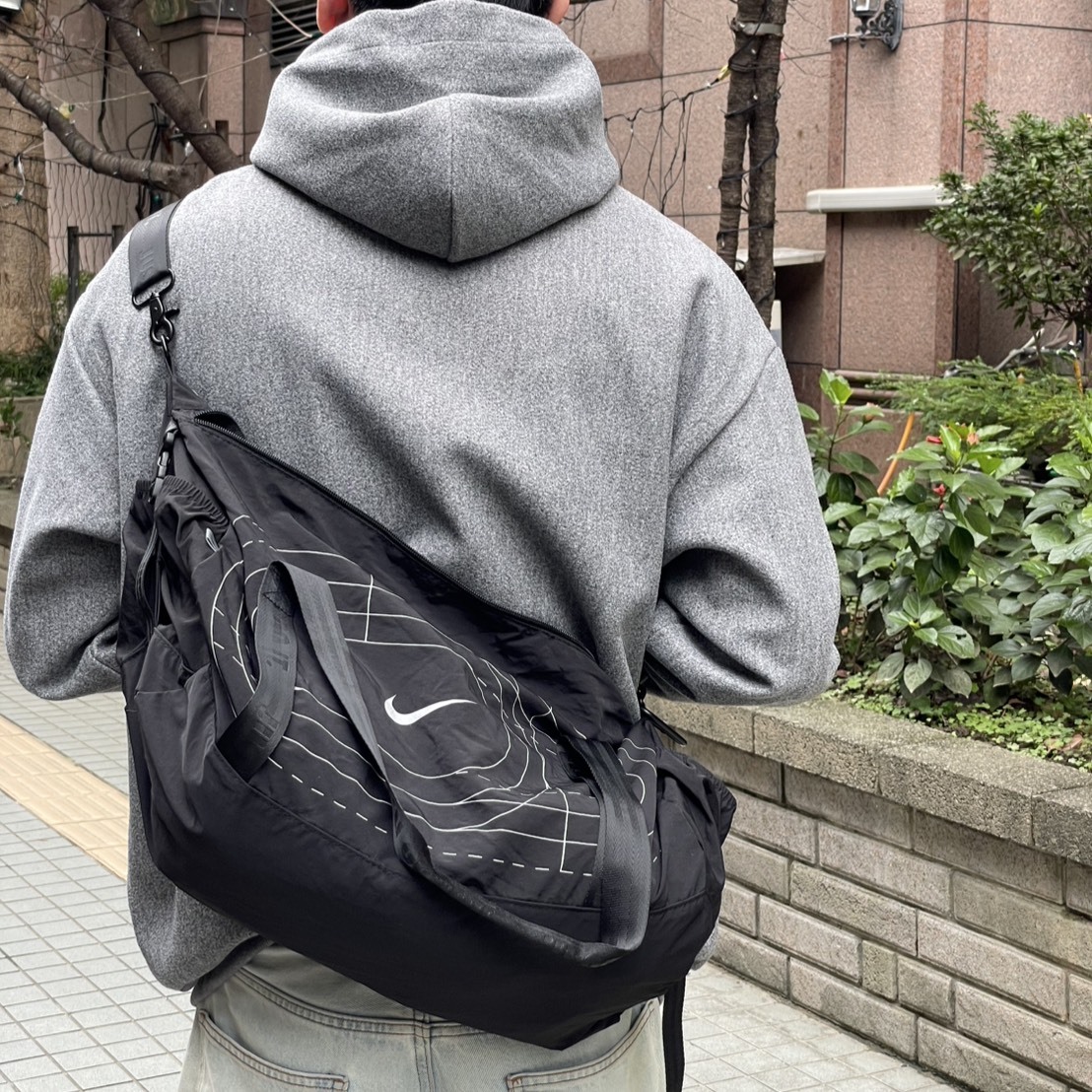 NIKE JUST DO IT. 防潑水 30L收納旅行袋 BG050-010A
