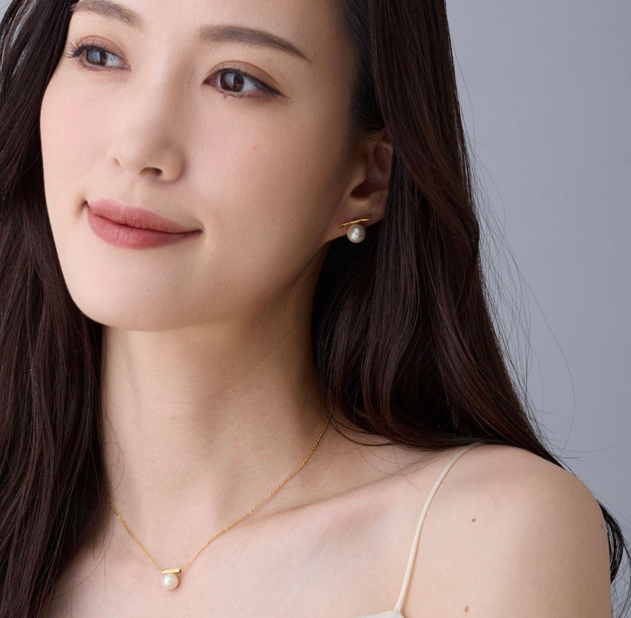 【預購】JN012007 Melody Accessory 懸浮珍珠橫槓耳環