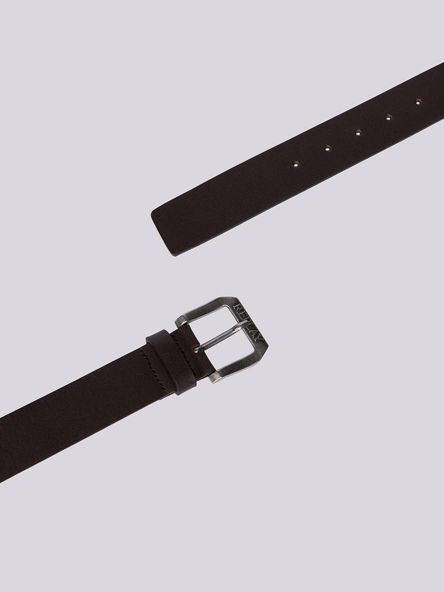 黑棕色經典方扣皮帶