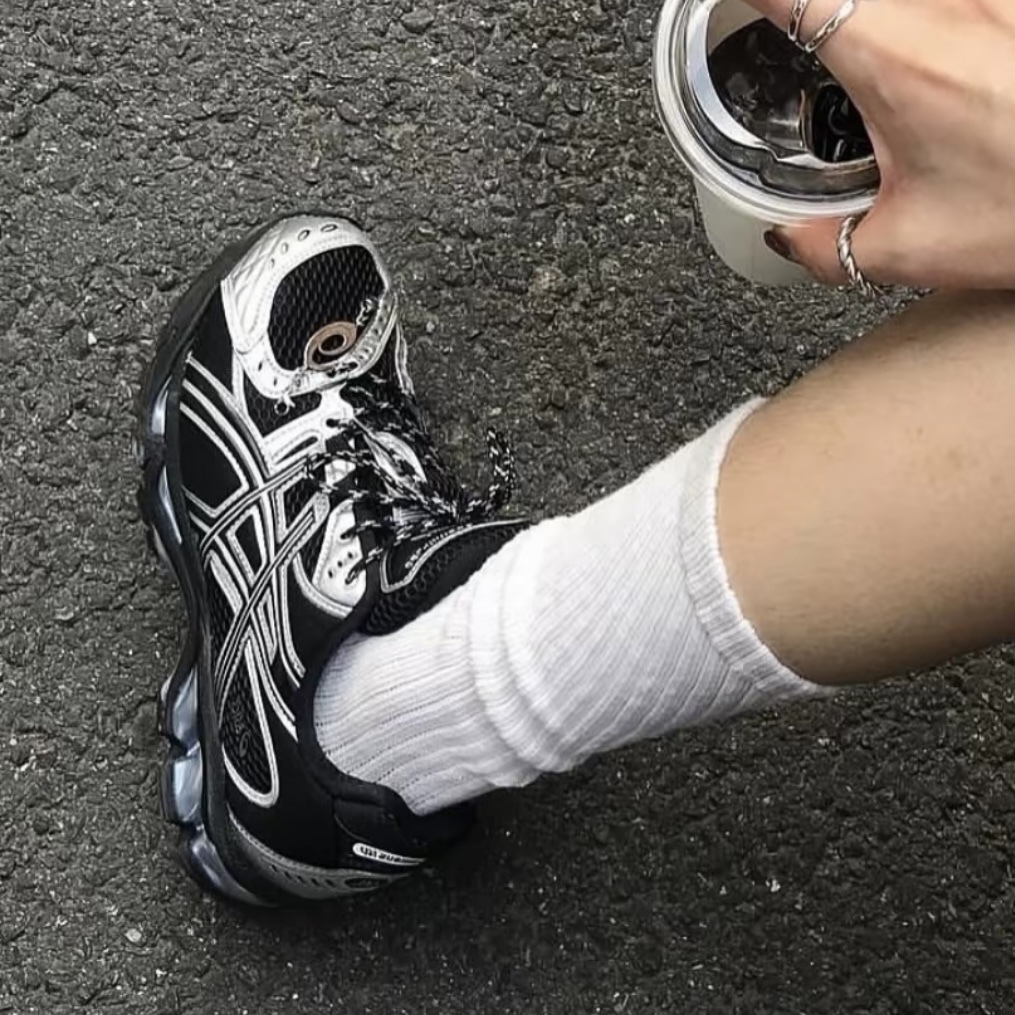 ASICS 亞瑟士 GEL-NIMBUS 10.1 銀黑 緩震 復古休閒 慢跑鞋1203A820-001