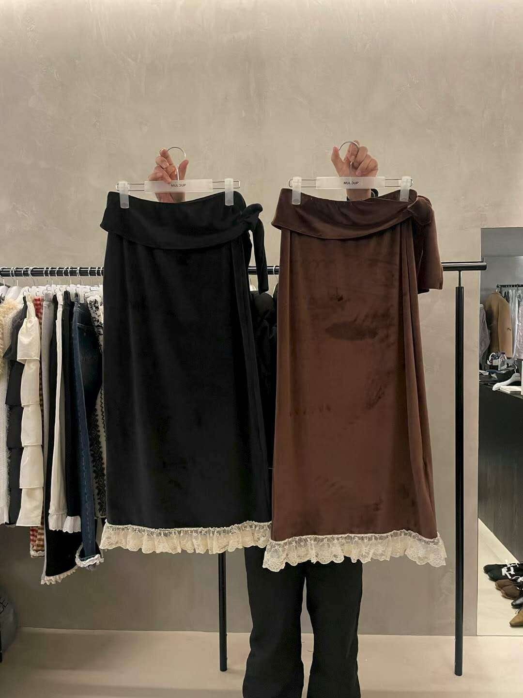 MP5435 蝴蝶結絨面刺繡下擺半身裙 *特價* (優惠碼同充值購物金不適用)