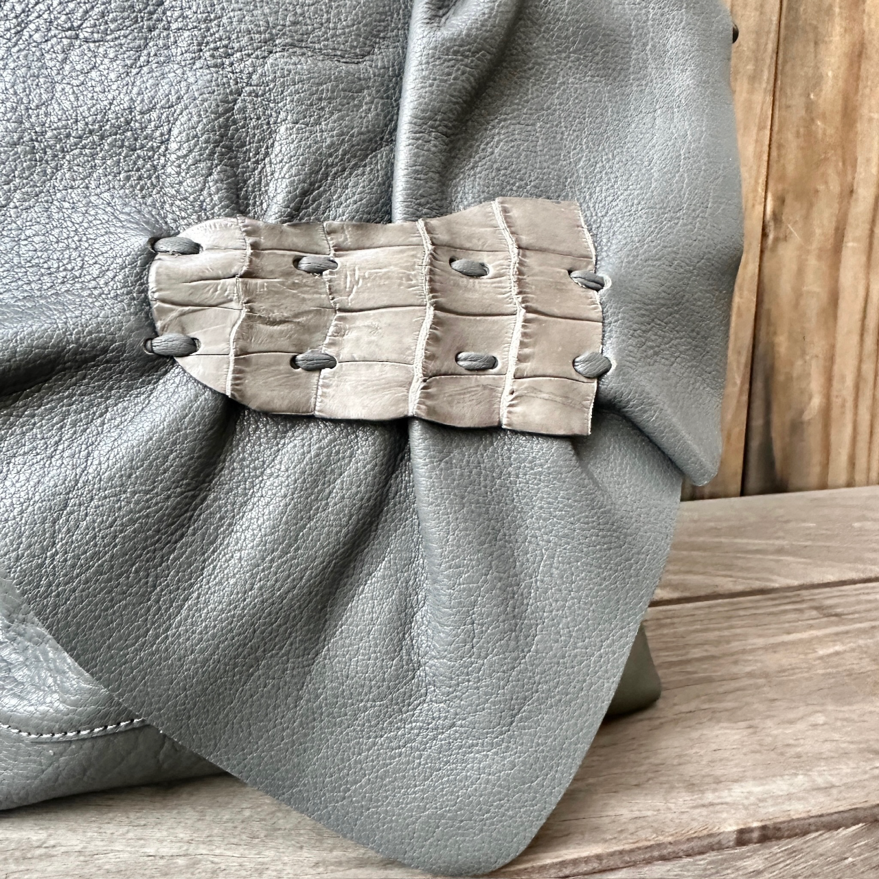 日本製 IBIZA 牌子大象灰色皮袋