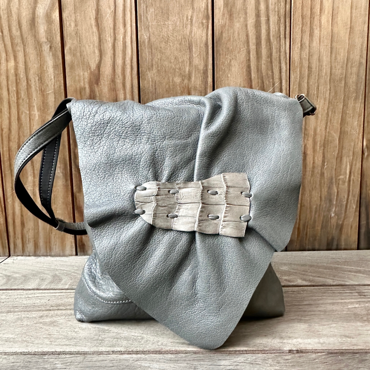 日本製 IBIZA 牌子大象灰色皮袋