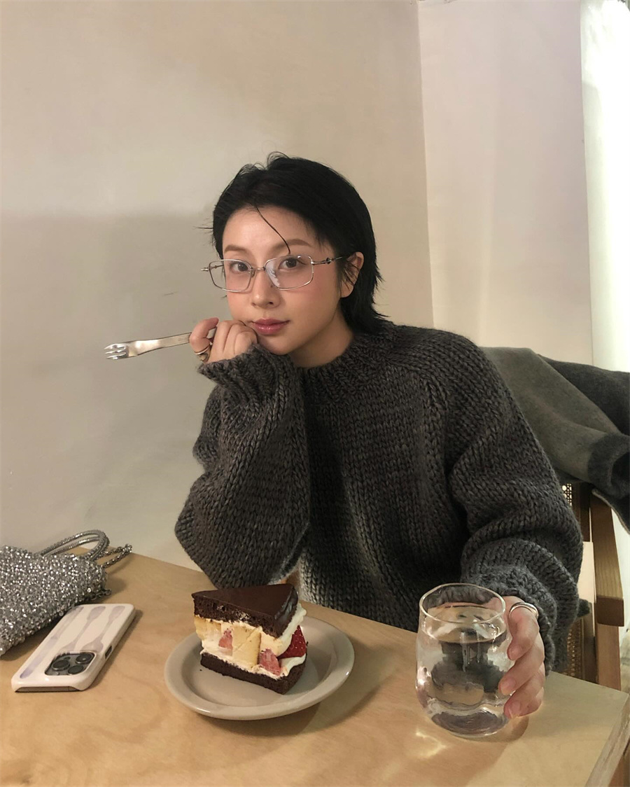 1W14 手工感粗針織圓領上衣 兩色