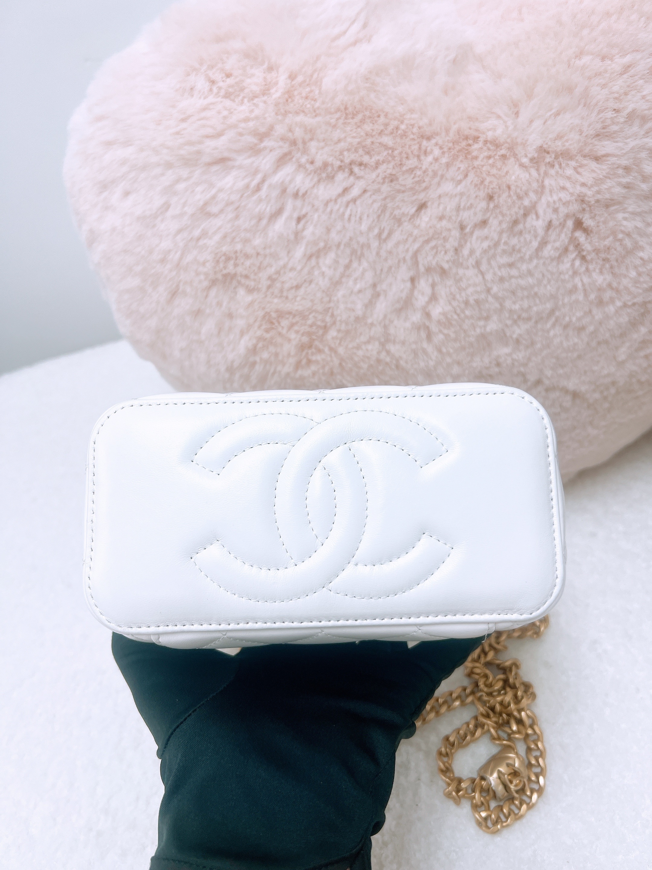 Chanel vanity adjustable chain white