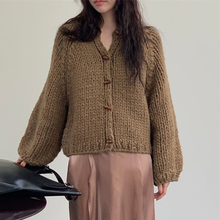 1W15 牛角釦編織感圓領開衫 一色