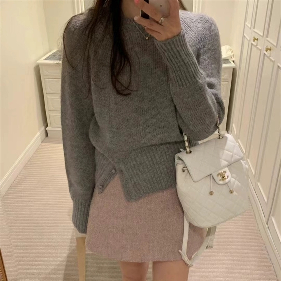 1W11 知性圓領小開衩針織毛衣 一色