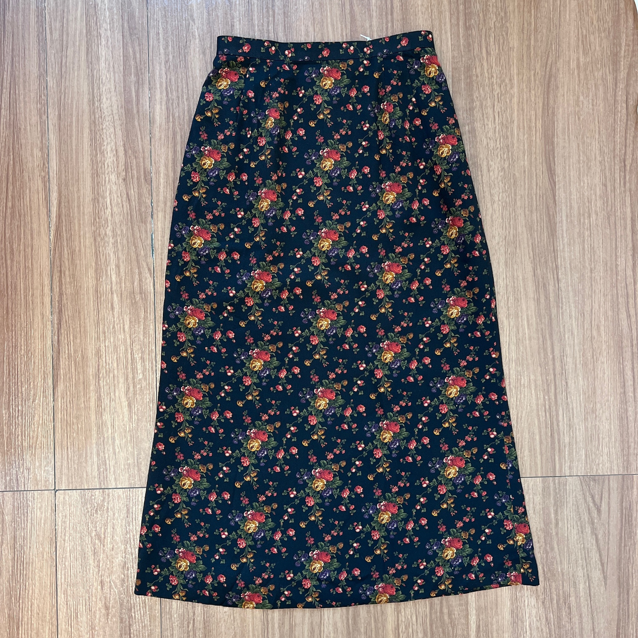 日本製黑色浪漫碎花直筒半身裙