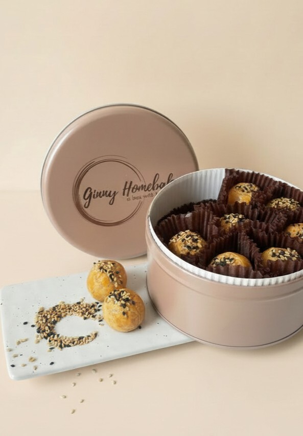 【預訂】手工一口酥鐵罐禮盒｜台灣無糖黑豬肉鬆花生／日本櫻花蝦杏仁